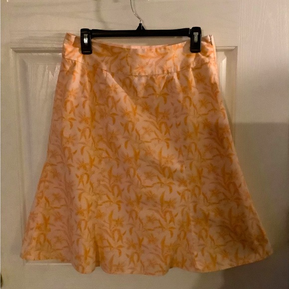 GAP Dresses & Skirts - Gap brand coral/orange, with floral print, A line style mid skirt, size 6